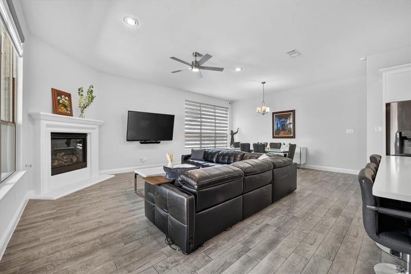 12728 Royal Oaks Lane, Farmers Branch TX 75234 - Photo 10