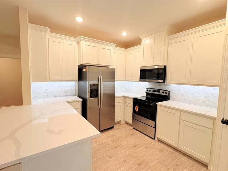 724 N Clements Street, Gainesville TX 76240 - Photo 7