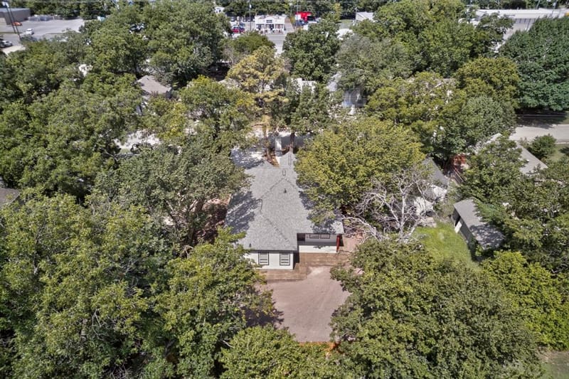 724 N Clements Street, Gainesville TX 76240 - Photo 38