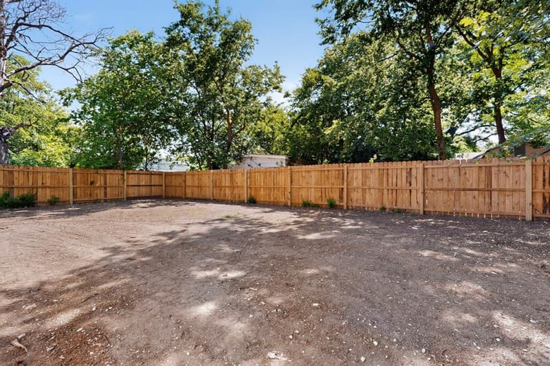 724 N Clements Street, Gainesville TX 76240 - Photo 37