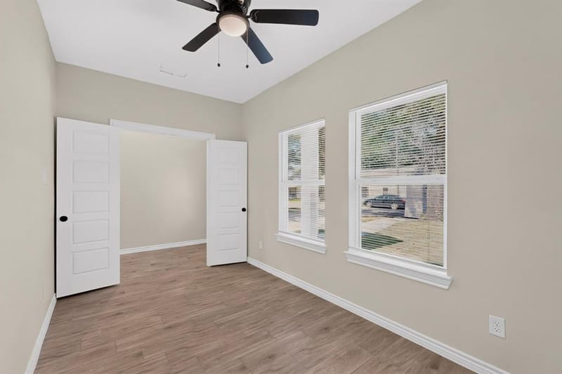 724 N Clements Street, Gainesville TX 76240 - Photo 31