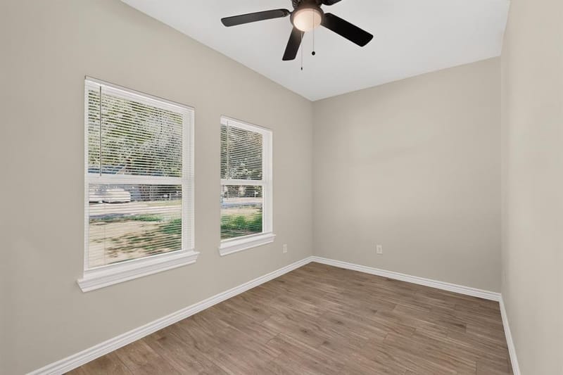 724 N Clements Street, Gainesville TX 76240 - Photo 29