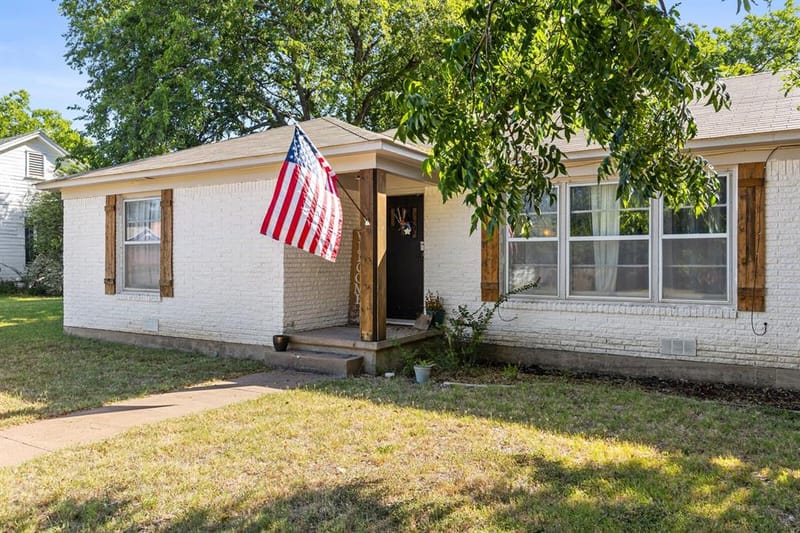 413 S Tyler Street, McGregor TX 76657 - Photo 5