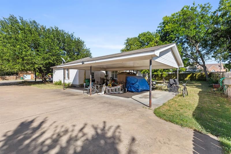 413 S Tyler Street, McGregor TX 76657 - Photo 9