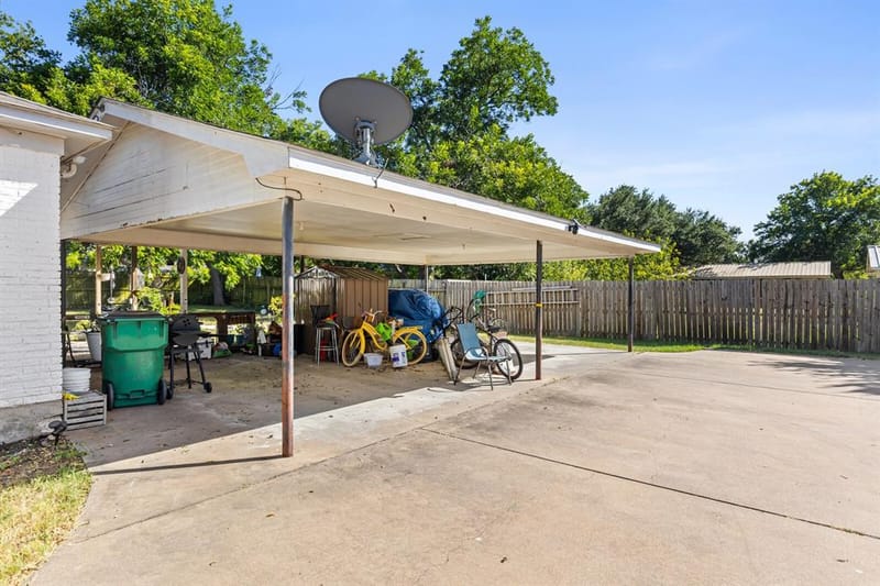 413 S Tyler Street, McGregor TX 76657 - Photo 8