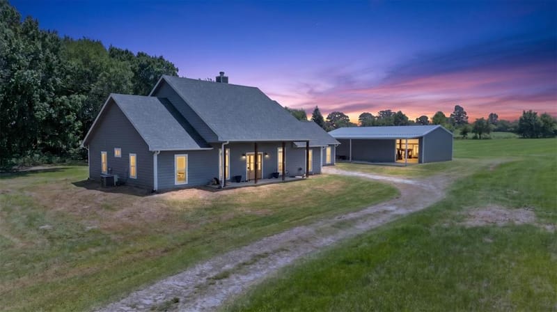 1094 County Road 2389, Alba TX 75410
