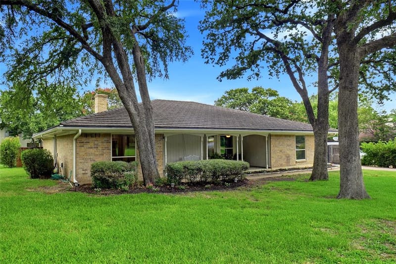 241 Timberlake Drive, Azle TX 76020 - Photo 3
