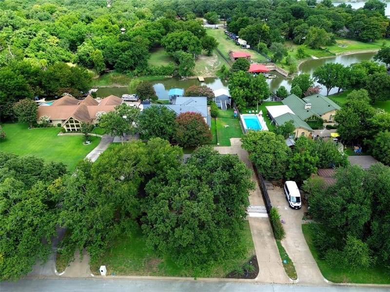 241 Timberlake Drive, Azle TX 76020 - Photo 32