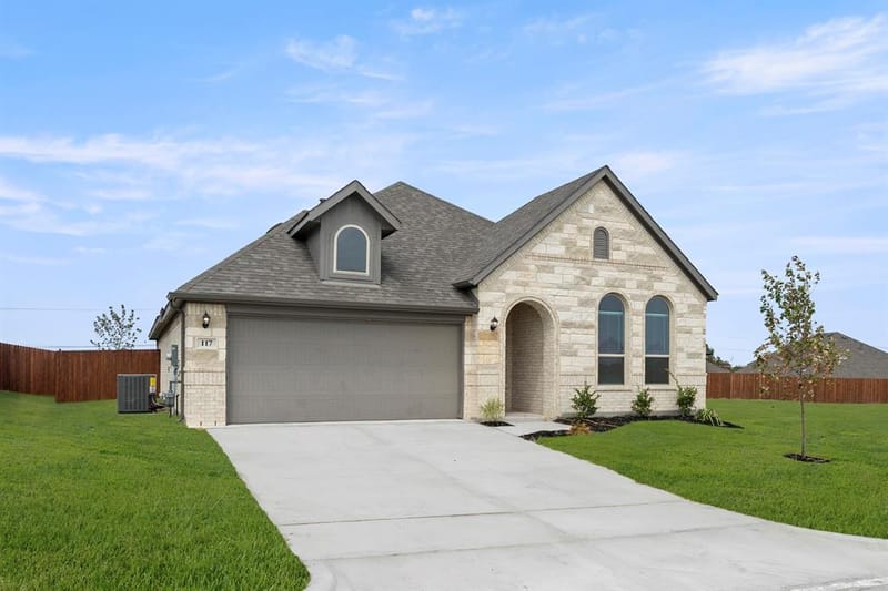 117 Meadow Road, Balch Springs TX 75181 - Photo 2