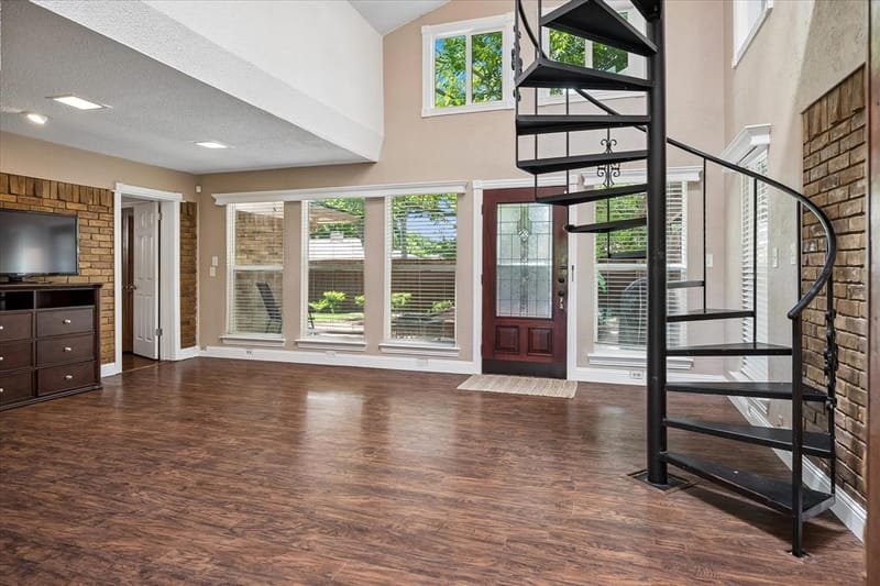 2216 Grandview Drive, Plano TX 75075 - Photo 3