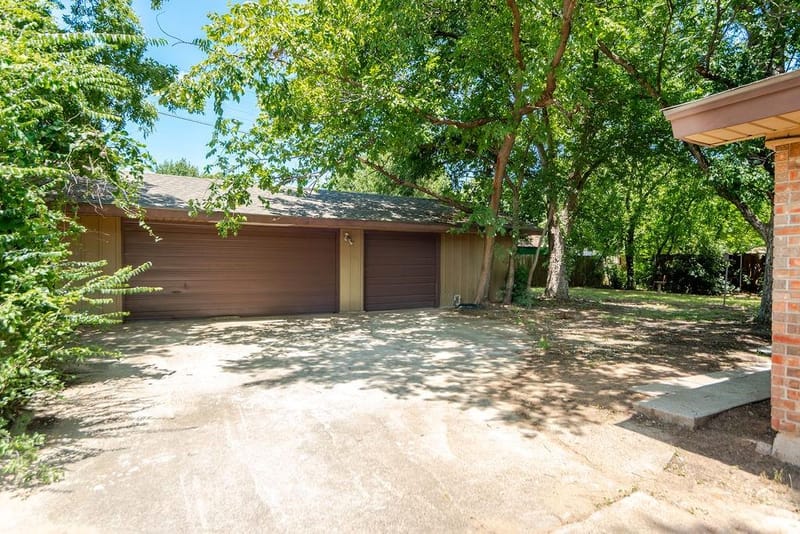 611 Cain Street, Lake Dallas TX 75065 - Photo 2
