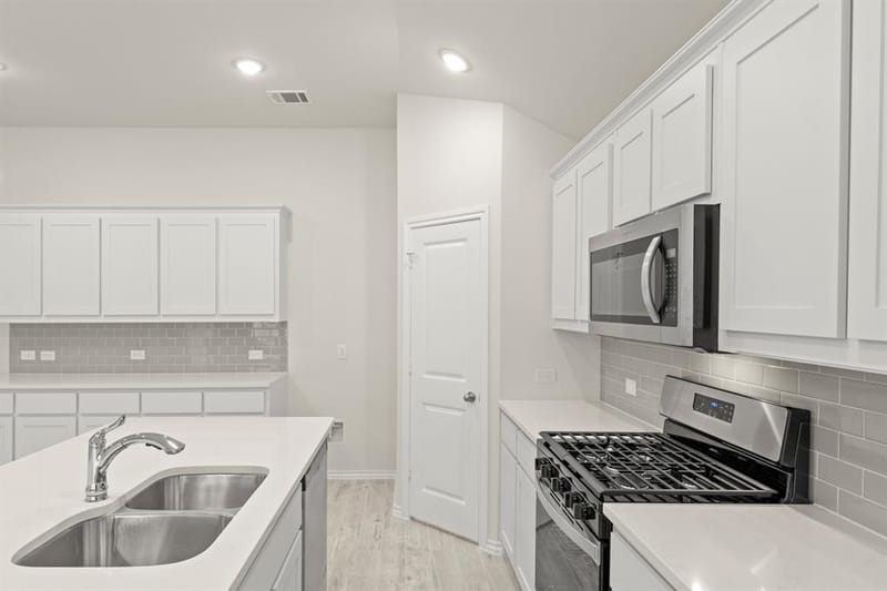 1704 Quapaw Trail, Mesquite TX 75149 - Photo 7