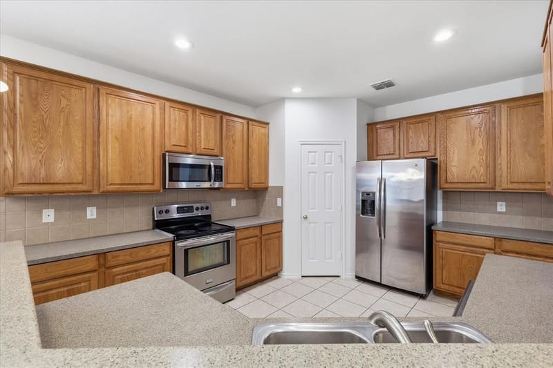 6013 Goldenrod Drive, Denton TX 76208 - Photo 9