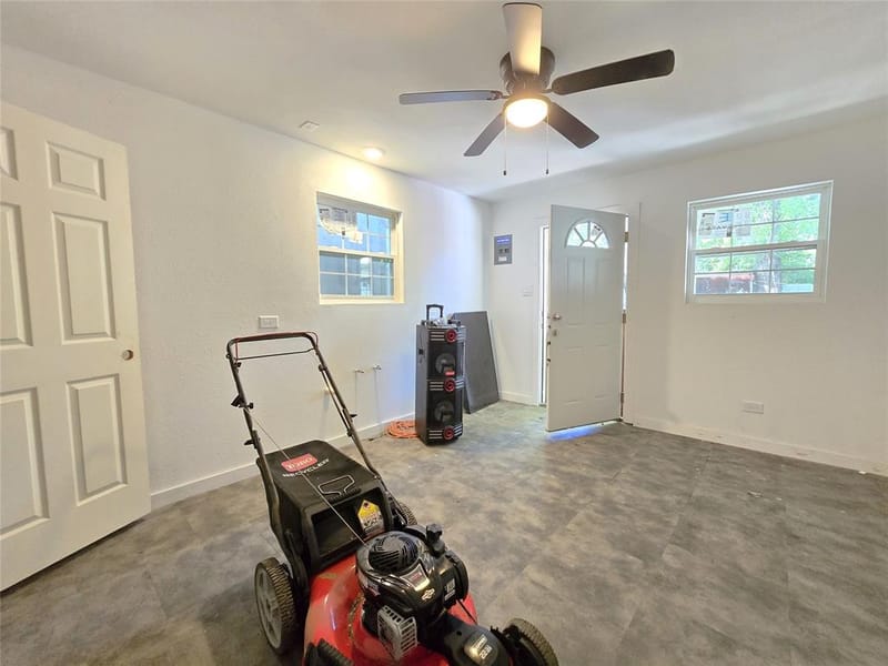 2714 Lenway Street, Dallas TX 75215 - Photo 17