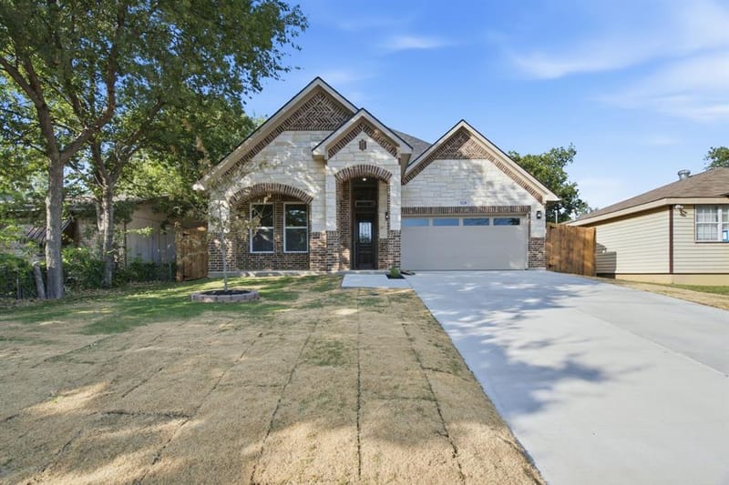 3220 25th Street, Fort Worth TX 76106 - Photo 2
