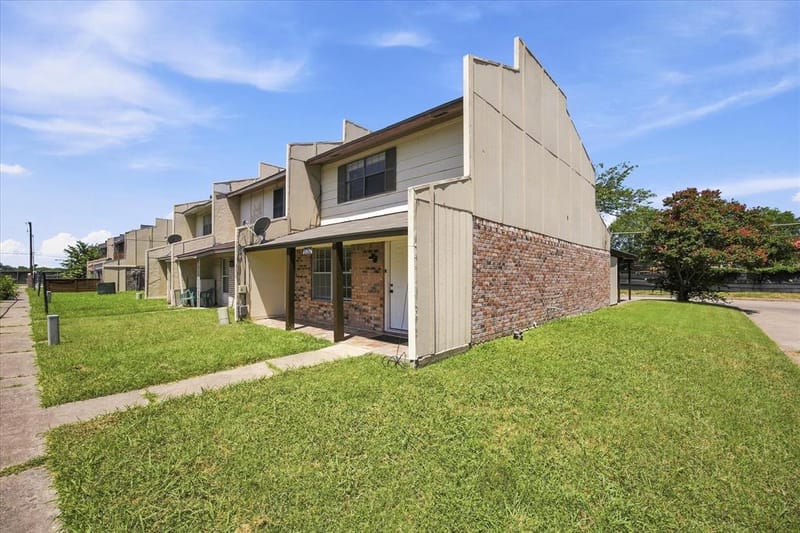 1828 Ridgeview Plaza, Mesquite TX 75149 - Photo 3