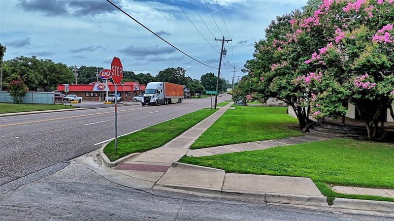 400 S Broad Street, Saint Jo TX 76265 - Photo 14
