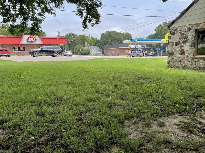 408 S Broad Street, Saint Jo TX 76265 - Photo 15