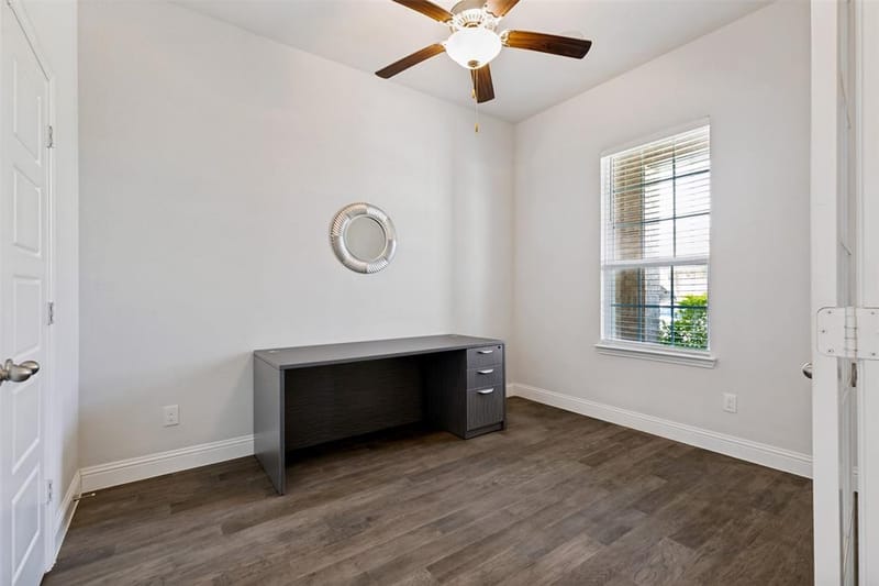 1404 Lakeview Drive, Pelican Bay TX 76020 - Photo 6