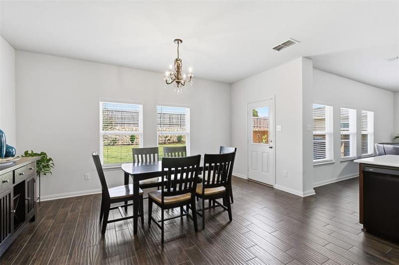 14229 Bridgeview Lane, Dallas TX 75253 - Photo 10