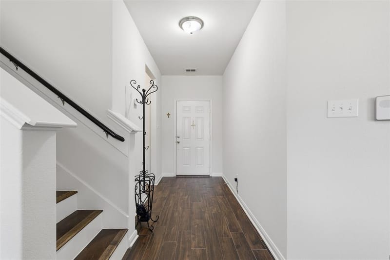14229 Bridgeview Lane, Dallas TX 75253 - Photo 4