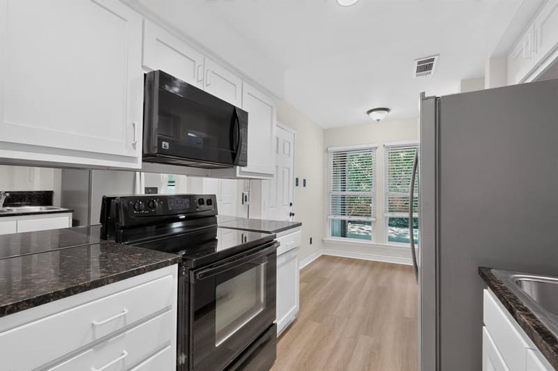 3025 Westforest Drive, Dallas TX 75229 - Photo 8