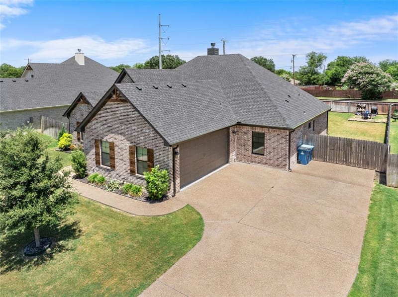 932 Gallant Fox Road, Hewitt TX 76643 - Photo 37