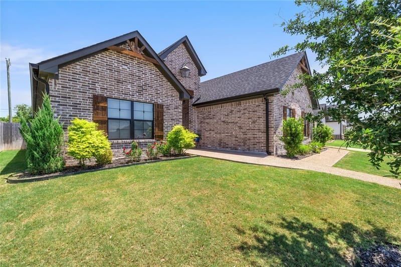 932 Gallant Fox Road, Hewitt TX 76643 - Photo 35