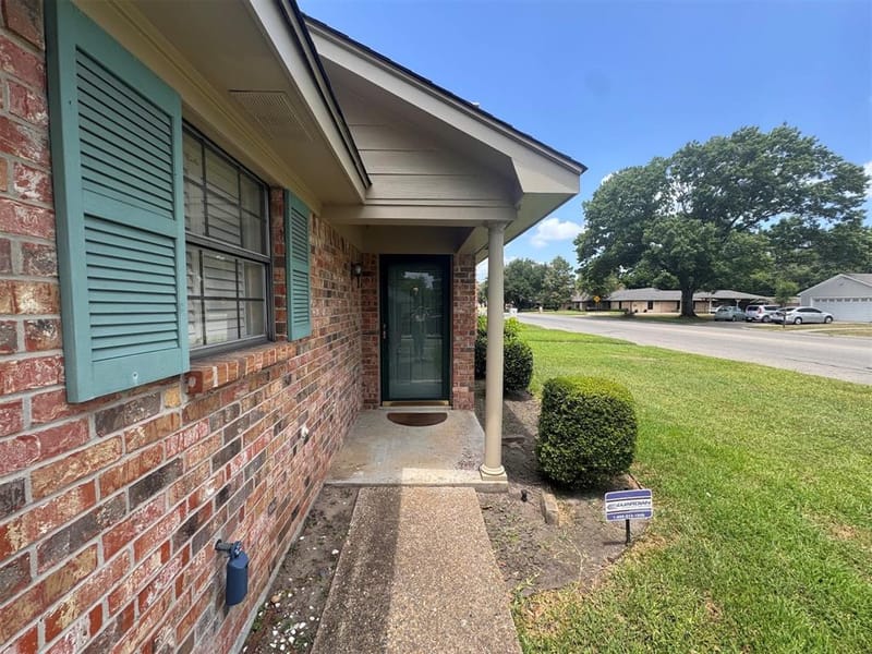205 Northwood Boulevard, Corsicana TX 75110 - Photo 2