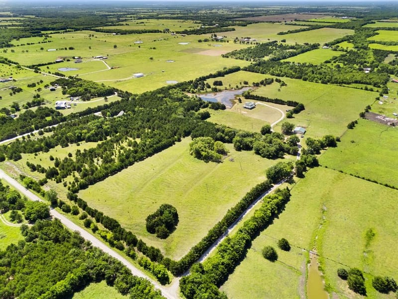 247 County Road 4519, Wolfe City TX 75496 - Photo 38