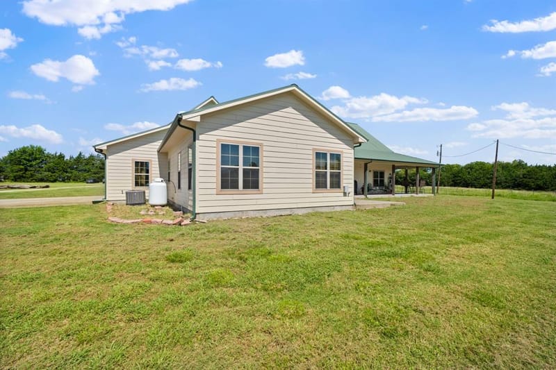 247 County Road 4519, Wolfe City TX 75496 - Photo 31