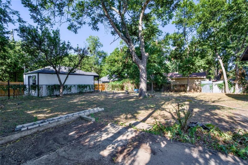 3410 Meadowbrook Drive, Fort Worth TX 76103 - Photo 21