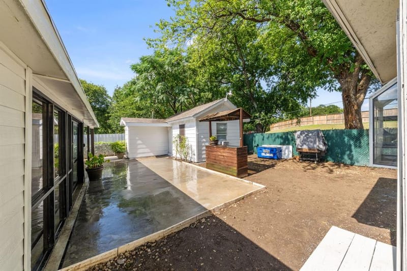 2410 S Franklin Street, Dallas TX 75233 - Photo 20