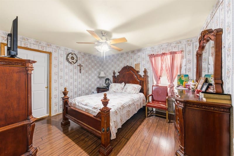 2410 S Franklin Street, Dallas TX 75233 - Photo 8