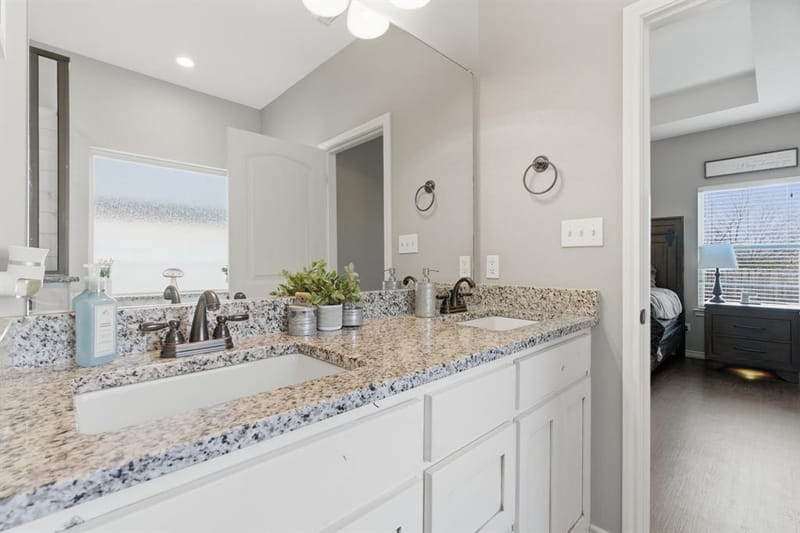 711 Hadley Lane, Valley View TX 76272 - Photo 20