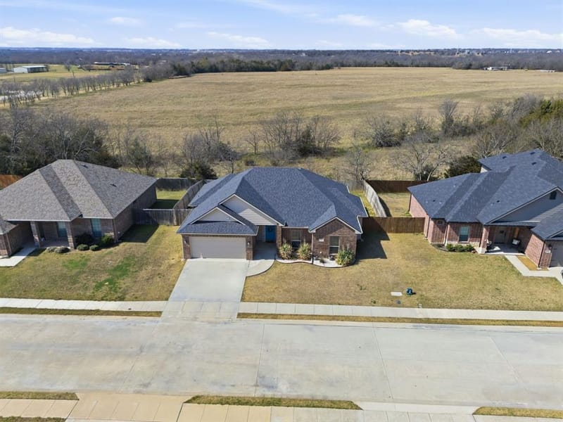 711 Hadley Lane, Valley View TX 76272 - Photo 39