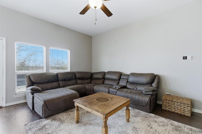 711 Hadley Lane, Valley View TX 76272 - Photo 8