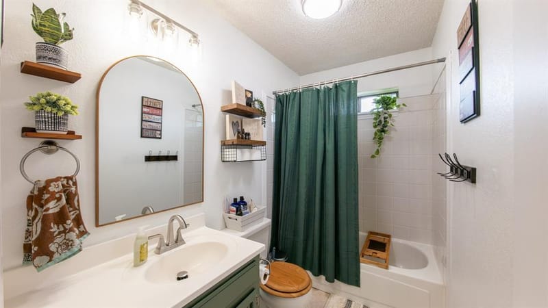 109 S Shaw Street, Tom Bean TX 75489 - Photo 3