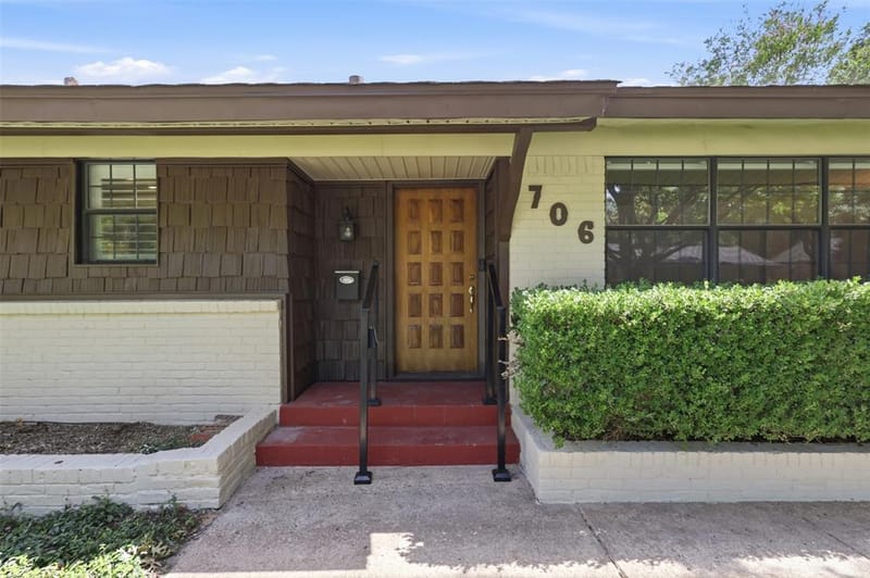 706 Peach Tree Lane, Garland TX 75041 - Photo 4