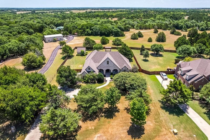 1320 N Creek Circle, Waxahachie TX 75165 - Photo 2