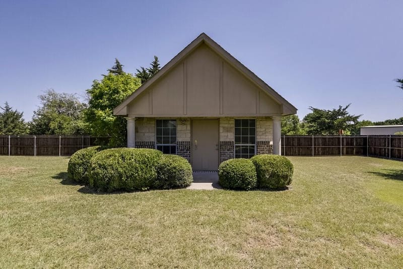 1320 N Creek Circle, Waxahachie TX 75165 - Photo 36