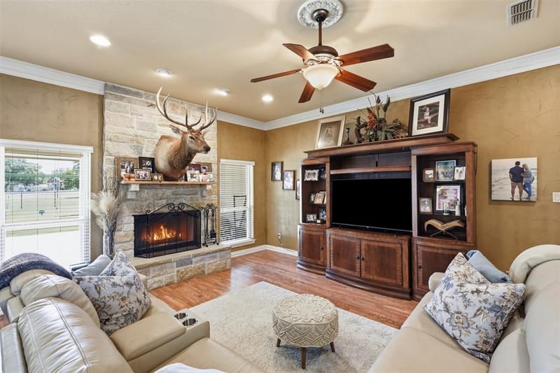 3102 Walnut Creek Parkway, Granbury TX 76049 - Photo 12