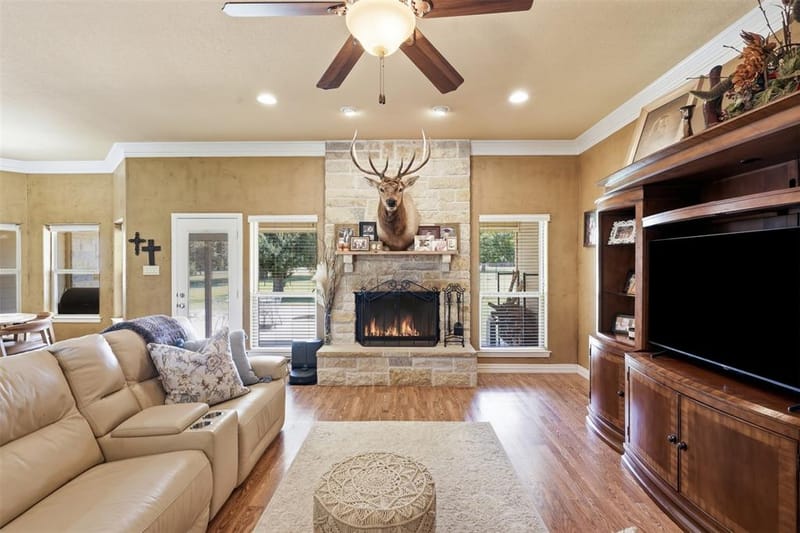 3102 Walnut Creek Parkway, Granbury TX 76049 - Photo 9