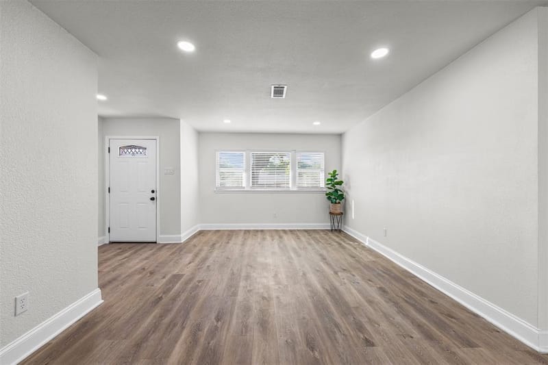 7000 Overhill Road, Fort Worth TX 76116 - Photo 5