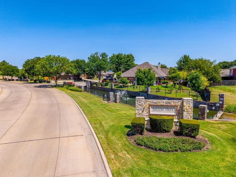 613 Cessna Court, Saginaw TX 76179 - Photo 31