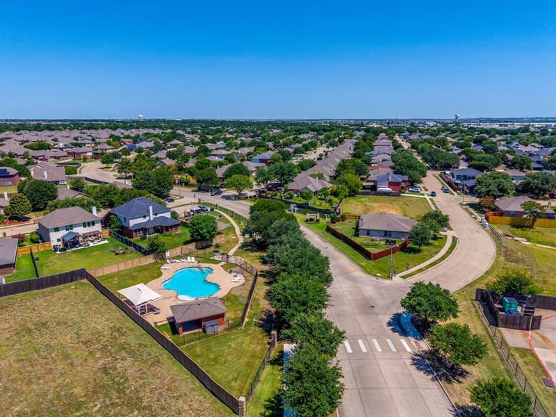 613 Cessna Court, Saginaw TX 76179 - Photo 29
