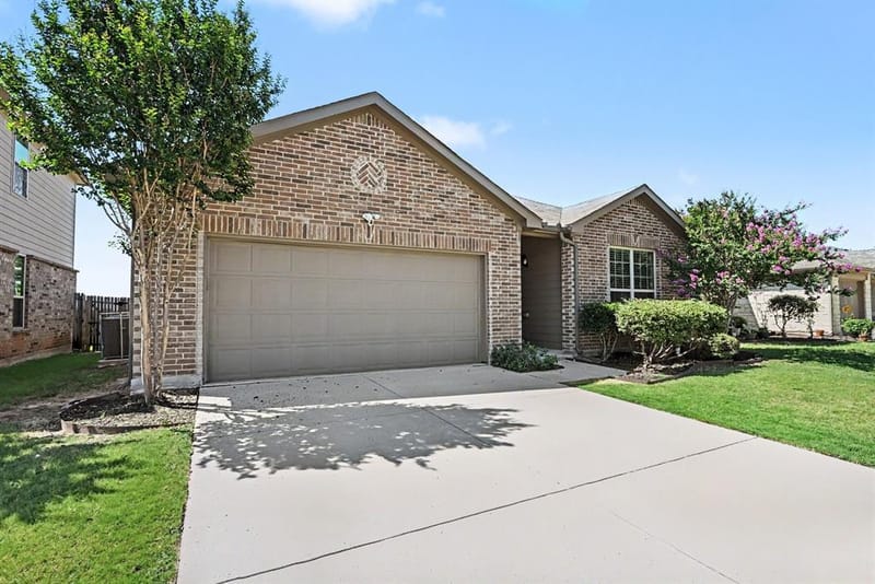 3149 Caribou Falls Court, Fort Worth TX 76108 - Photo 2