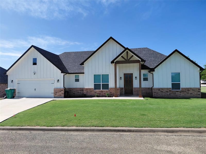 604 E 4th Street, Muenster TX 76252 - Photo 2
