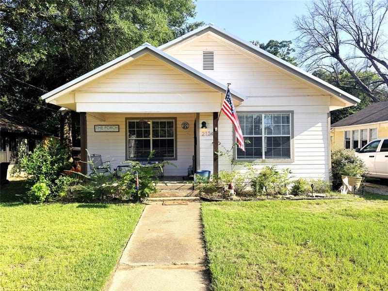 2124 Culbertson Street, Paris TX 75460