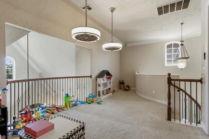 728 Rockingham Drive, Irving TX 75063 - Photo 32